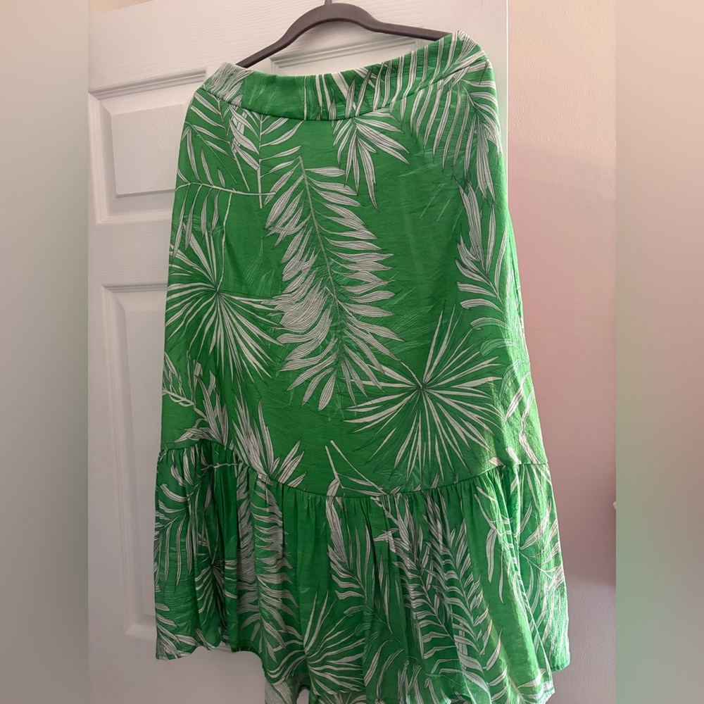 Green Leaf Print Skirt
